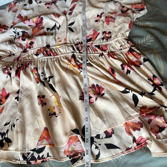 Torrid Peplum Georgette Flutter Sleeve Floral Top Womens Plus Size XL - Picture 8 of 12